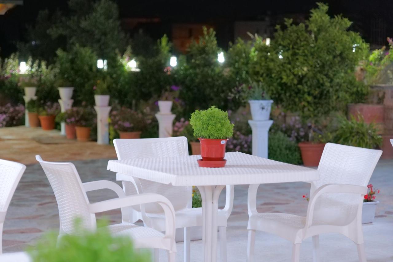 Villa Josana Sarandë エクステリア 写真
