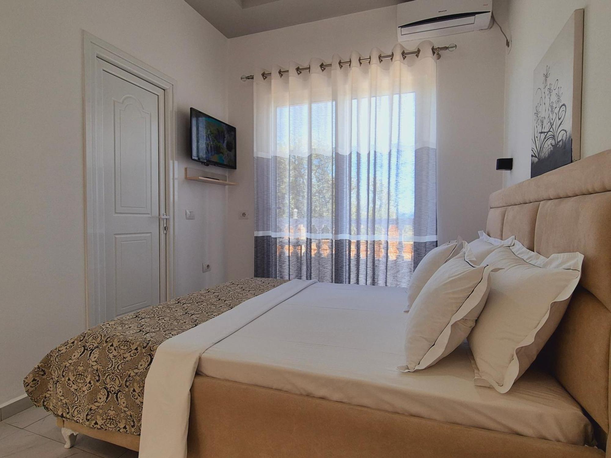 Villa Josana Sarandë エクステリア 写真