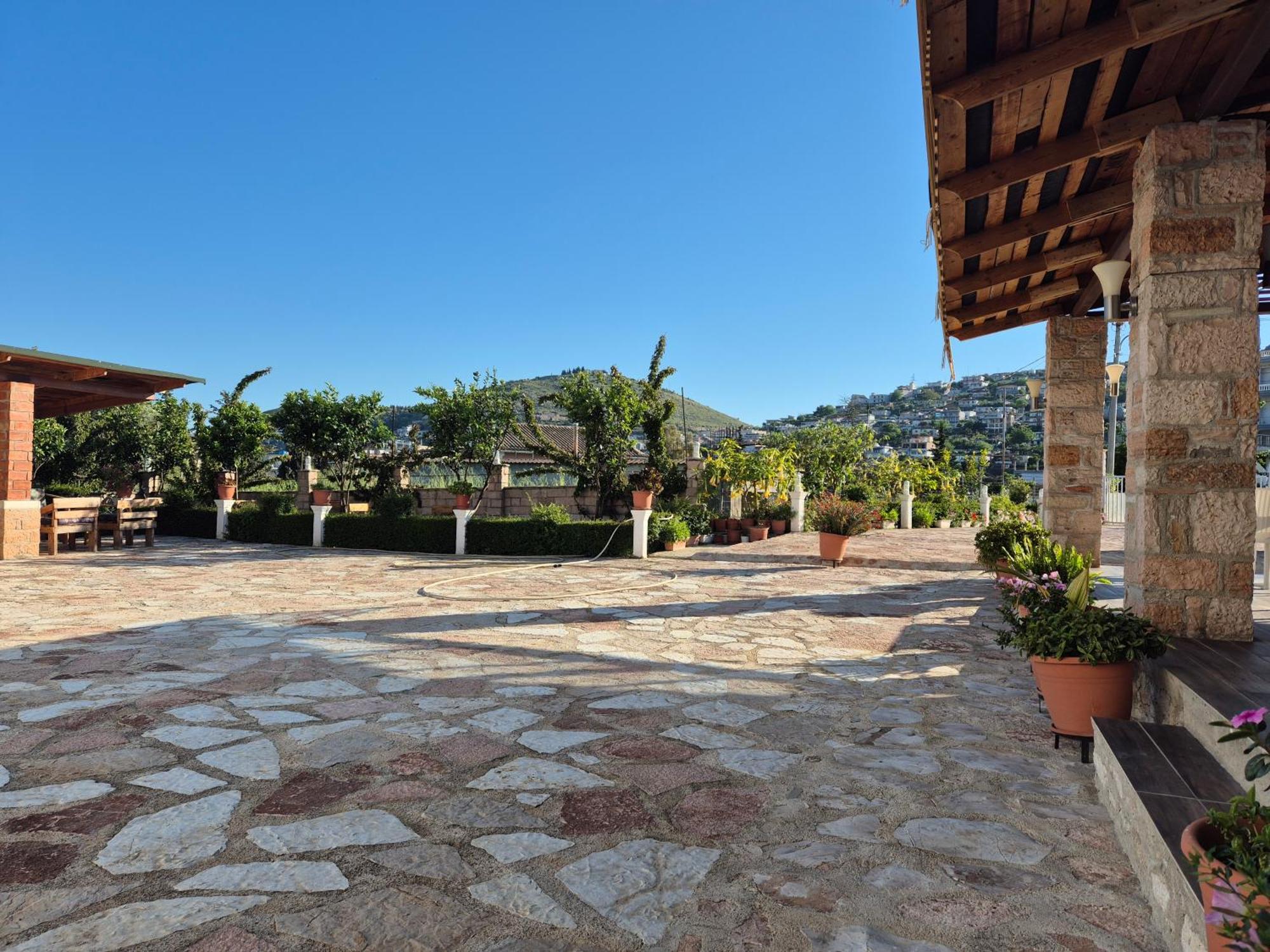 Villa Josana Sarandë エクステリア 写真